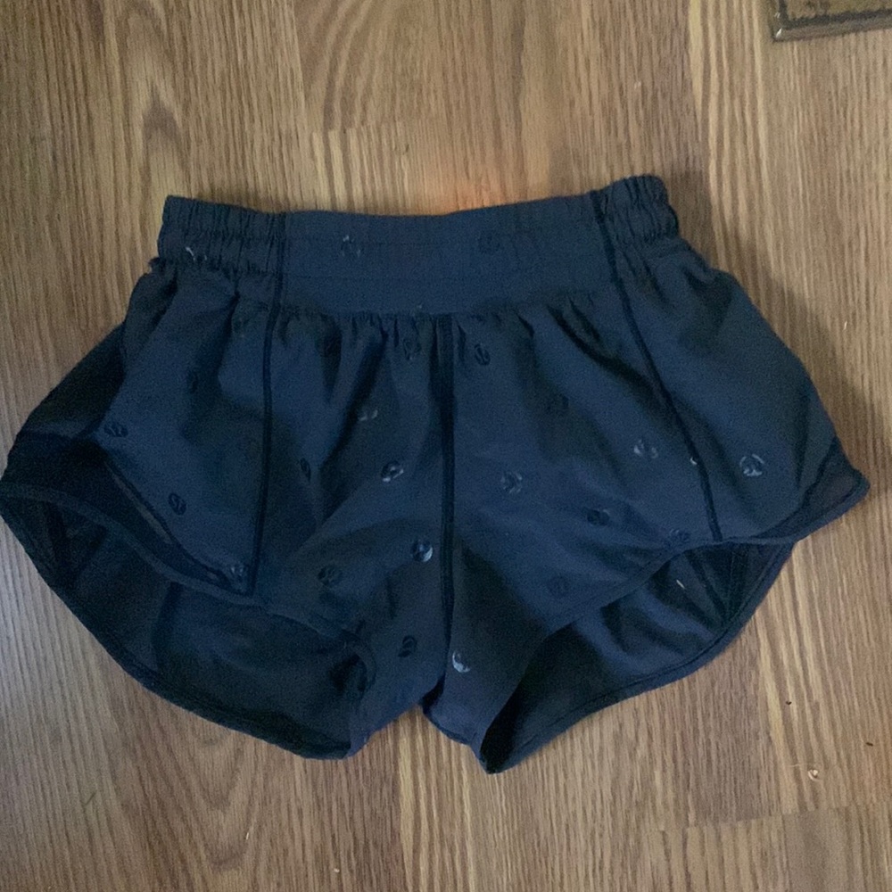 lululemon hotty hot shorts low rise,  2.5